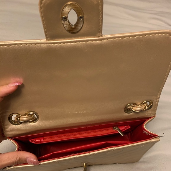 Bags - Picture 2 of 4